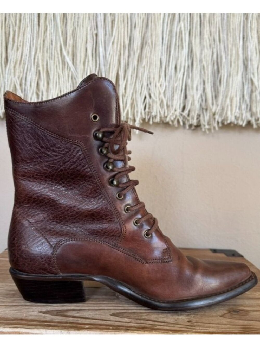 80s Vintage Nine West Brown Leather Lace Up Victorian Western Ankle Boots 8.5 - Picture 6 of 14